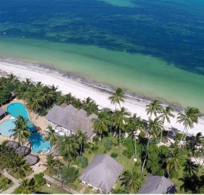 Uroa Bay Beach Resort 4*
