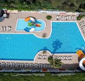 Q Ella Hotel EXCLUSIVE