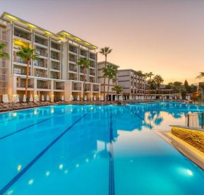 Seven Seas Palmeras Bay