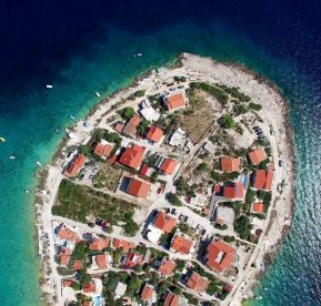 ХЪРВАТИЯ - Перлата на Адриатика и намигване към Босна и Херцеговина - полет от София